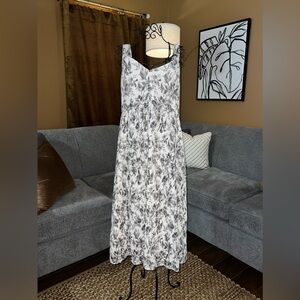 Express black and white dress